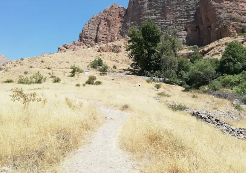 Meymoon Dej, Iran
